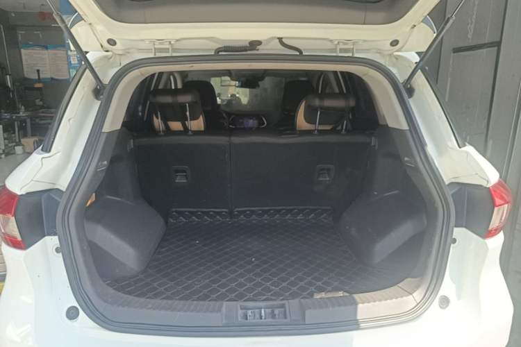 Used GAC Trumpchi GS4 2015 200T G-DCT Comfort Edition Trunk