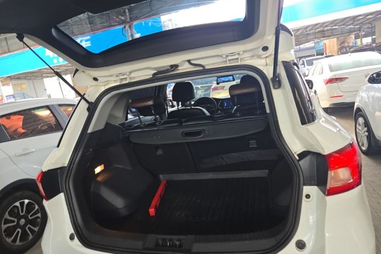 Used GAC Trumpchi GS4 2015 200T G-DCT Elite Edition Trunk