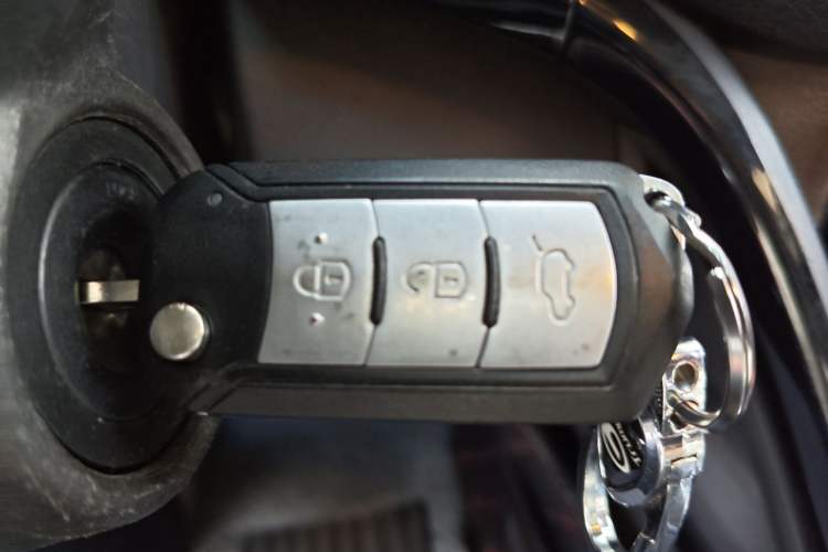 Used GAC Trumpchi GS4 2015 200T Manual Elite Edition Vehicle Key