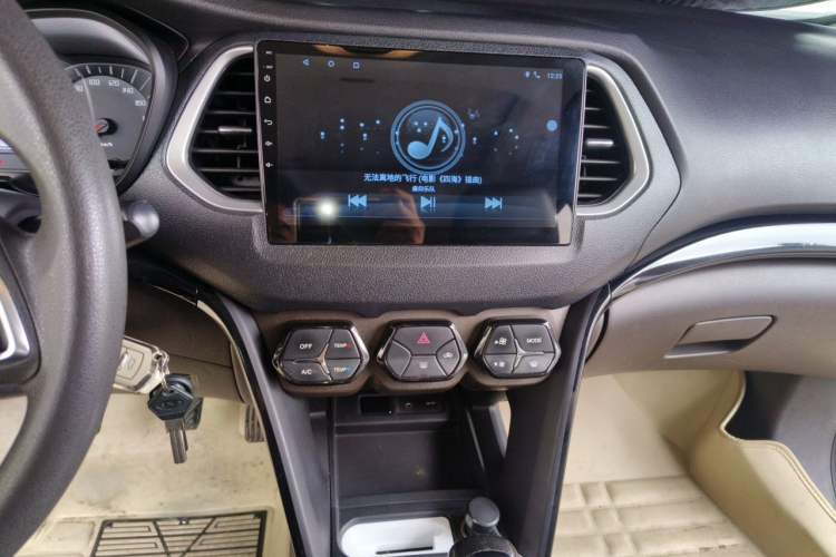 Used GAC Trumpchi GS4 2015 200T Manual Elite Edition Audio And AC Panel