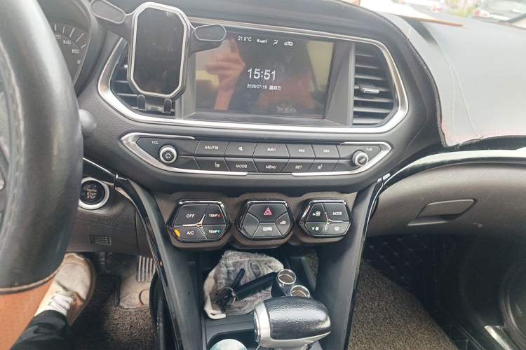 Used GAC Trumpchi GS4 2015 200T G-DCT Luxury Edition Audio And AC Panel