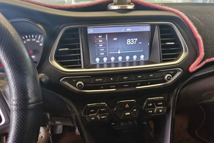 Used GAC Trumpchi GS4 2015 200T Manual Luxury Edition Audio And AC Panel
