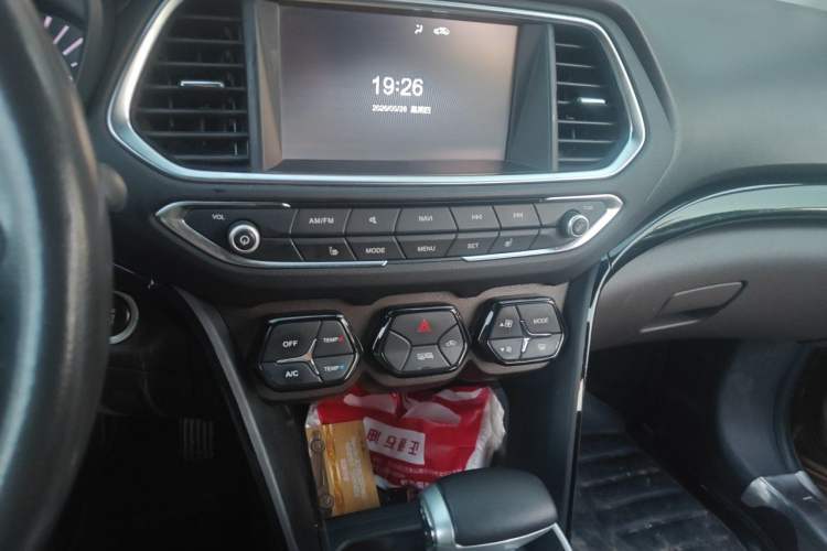 Used GAC Trumpchi GS4 2015 200T G-DCT Luxury Edition Audio And AC Panel