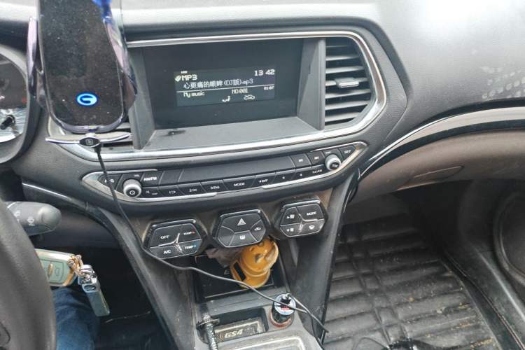 Used GAC Trumpchi GS4 2015 200T Manual Elite Edition Audio And AC Panel