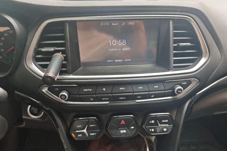 Used GAC Trumpchi GS4 2015 200T G-DCT Luxury Edition Audio And AC Panel