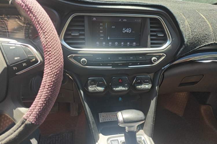 Used GAC Trumpchi GS4 2015 200T G-DCT Luxury Edition Audio And AC Panel
