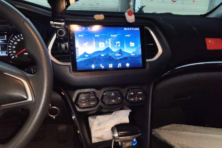 Used GAC Trumpchi GS4 2015 200T G-DCT Comfort Edition Audio And AC Panel