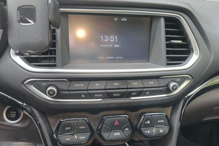 Used GAC Trumpchi GS4 2015 200T G-DCT Luxury Edition Audio And AC Panel