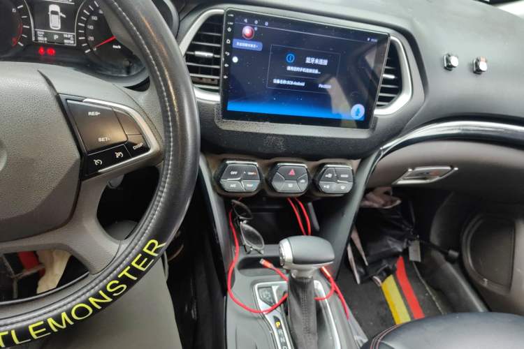 Used GAC Trumpchi GS4 2015 200T G-DCT Elite Edition Audio And AC Panel