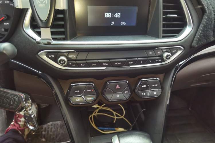 Used GAC Trumpchi GS4 2015 200T G-DCT Comfort Edition Audio And AC Panel