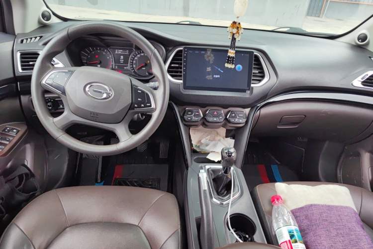 Used GAC Trumpchi GS4 2015 200T Manual Elite Edition Center Console