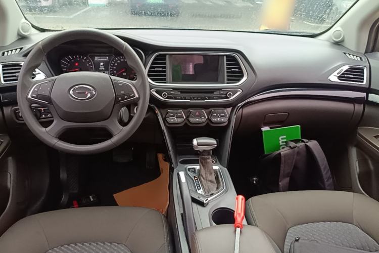 Used GAC Trumpchi GS4 2015 200T G-DCT Elite Edition Center Console