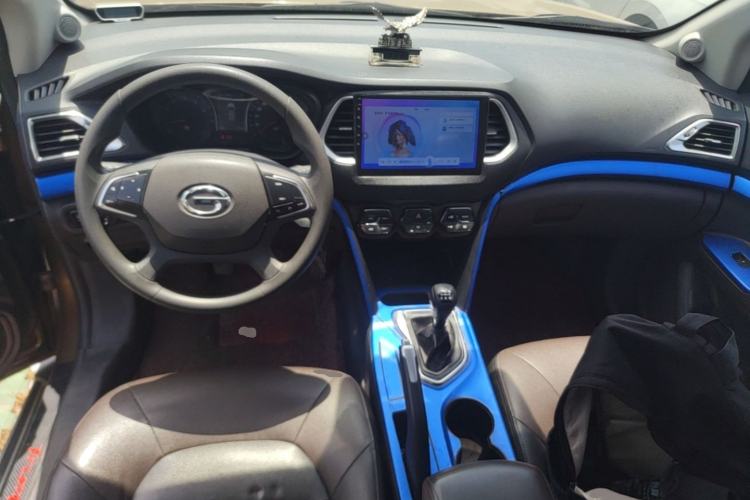 Used GAC Trumpchi GS4 2015 200T Manual Elite Edition Center Console