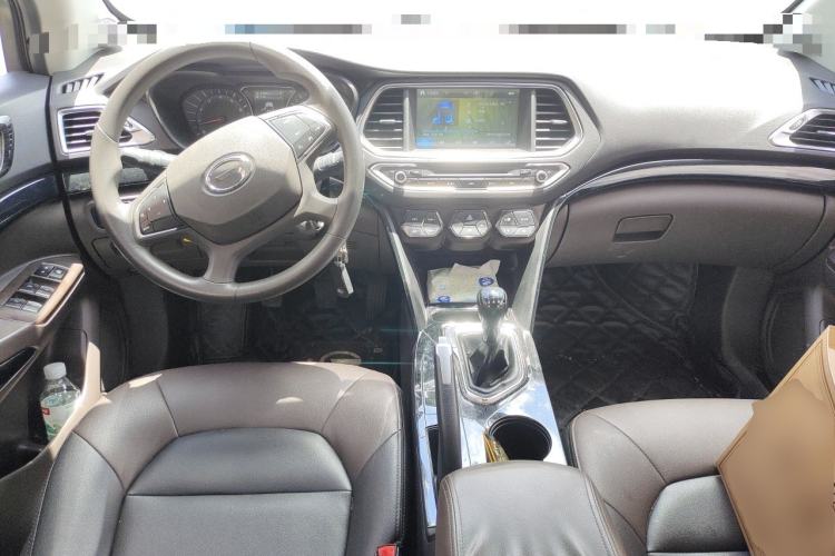 Used GAC Trumpchi GS4 2015 200T Manual Elite Edition Center Console