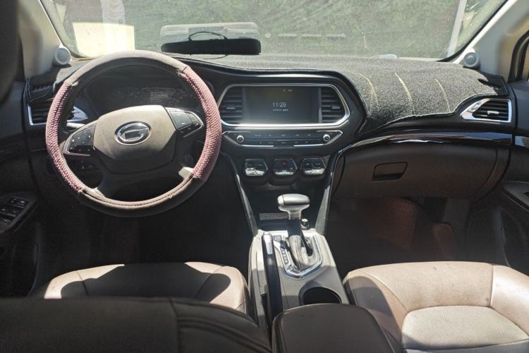 Used GAC Trumpchi GS4 2015 200T G-DCT Luxury Edition Center Console