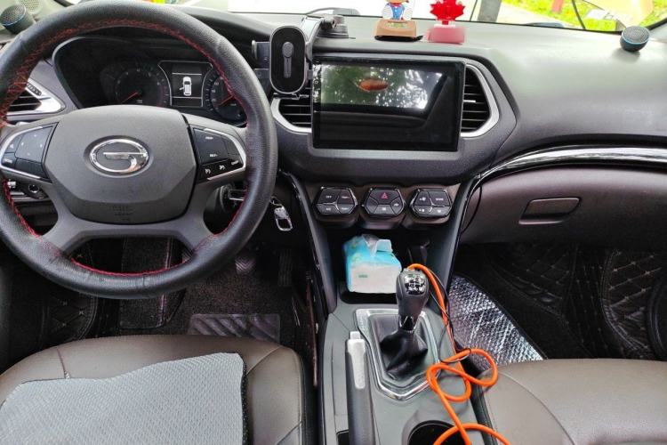 Used GAC Trumpchi GS4 2015 200T Manual Elite Edition Center Console