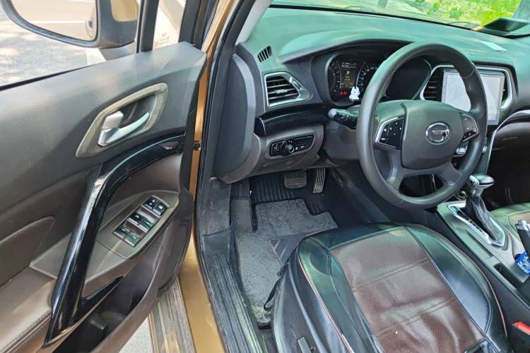 Used GAC Trumpchi GS4 2015 200T G-DCT Elite Edition Driver Seat