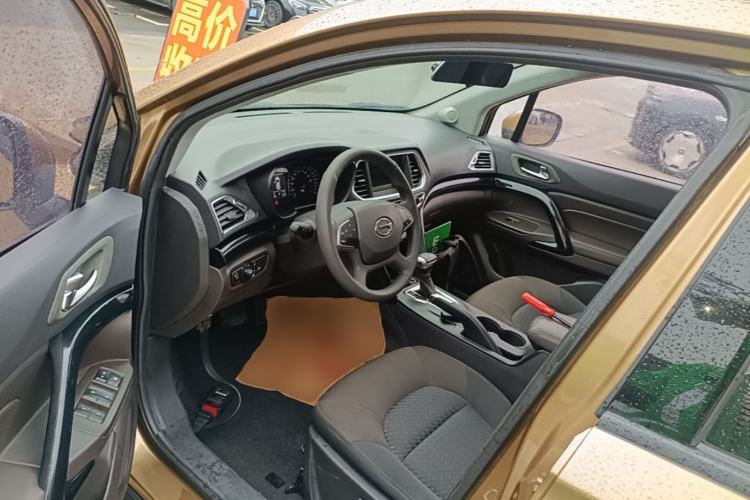 Used GAC Trumpchi GS4 2015 200T G-DCT Elite Edition Driver Seat