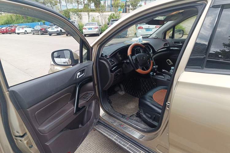 Used GAC Trumpchi GS4 2015 200T G-DCT Luxury Edition Driver Seat