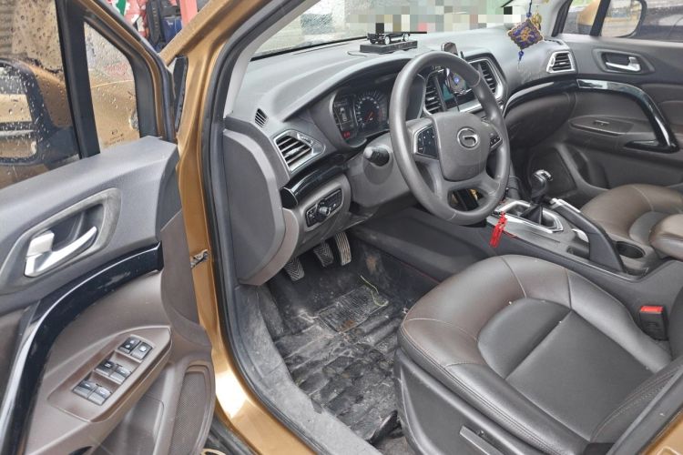 Used GAC Trumpchi GS4 2015 200T Manual Elite Edition Driver Seat