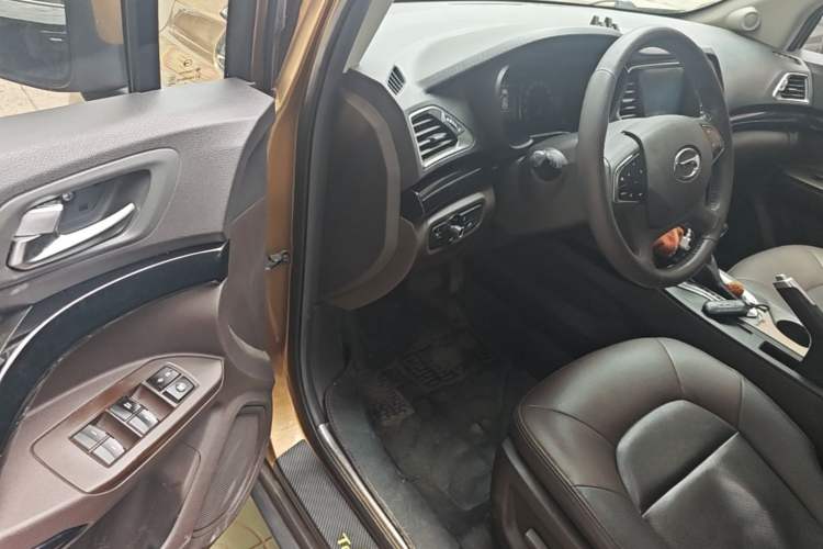 Used GAC Trumpchi GS4 2015 200T G-DCT Luxury Edition Driver Seat