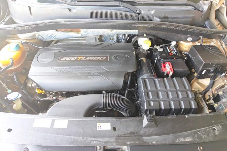 Used GAC Trumpchi GS4 2015 200T G-DCT Elite Edition Engine Bay