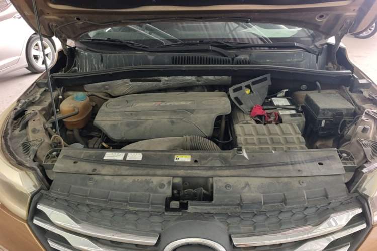 Used GAC Trumpchi GS4 2015 200T G-DCT Elite Edition Engine Bay