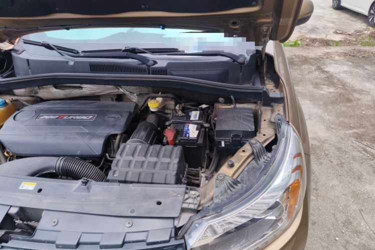 Used GAC Trumpchi GS4 2015 200T Manual Elite Edition Engine Bay Left