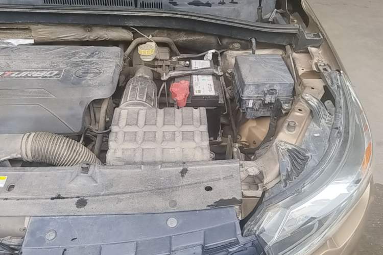 Used GAC Trumpchi GS4 2015 200T G-DCT Elite Edition Engine Bay Left