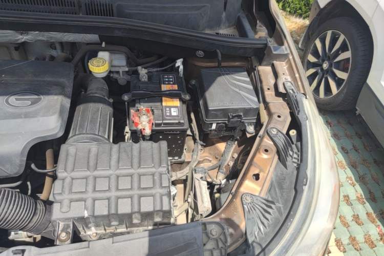 Used GAC Trumpchi GS4 2015 200T Manual Elite Edition Engine Bay Left