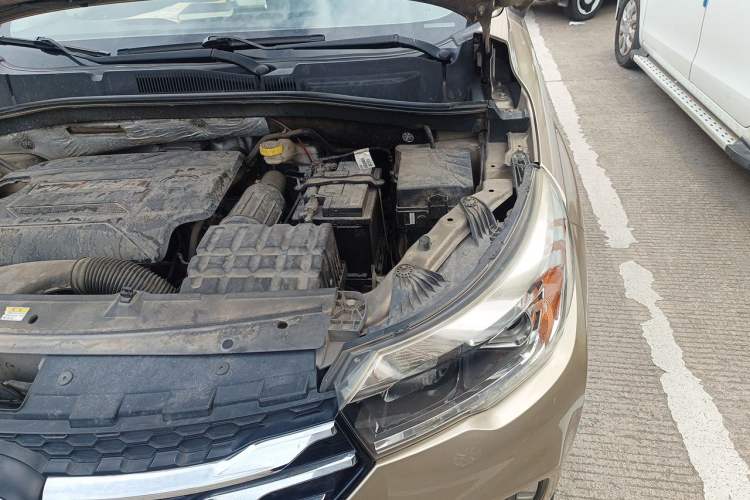 Used GAC Trumpchi GS4 2015 200T G-DCT Luxury Edition Engine Bay Left