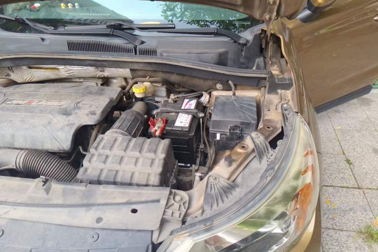 Used GAC Trumpchi GS4 2015 200T Manual Luxury Edition Engine Bay Left
