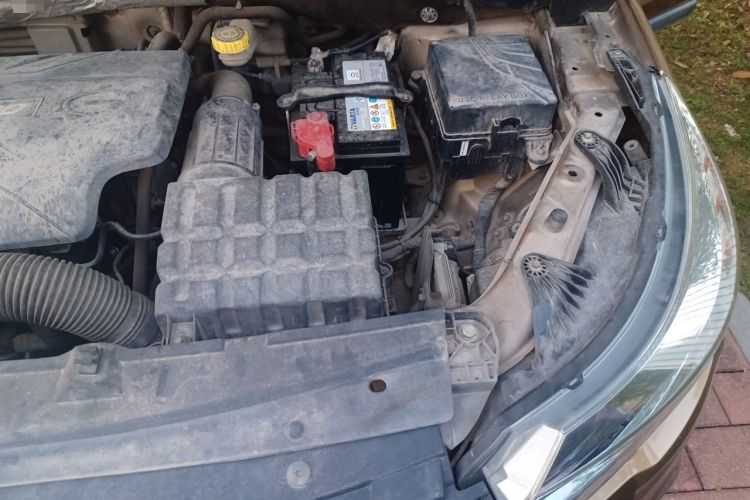 Used GAC Trumpchi GS4 2015 200T Manual Luxury Edition Engine Bay Left