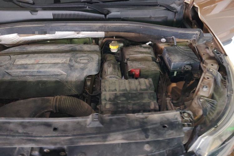 Used GAC Trumpchi GS4 2015 200T G-DCT Luxury Edition Engine Bay Left