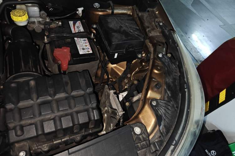 Used GAC Trumpchi GS4 2015 200T G-DCT Elite Edition Engine Bay Left