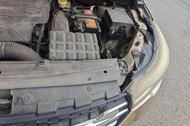Used GAC Trumpchi GS4 2015 200T G-DCT Luxury Edition Engine Bay Left