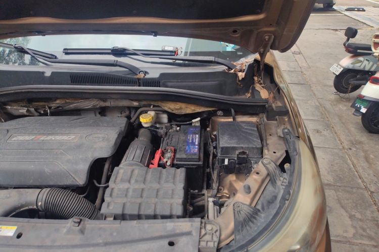 Used GAC Trumpchi GS4 2015 200T G-DCT Luxury Edition Engine Bay Left