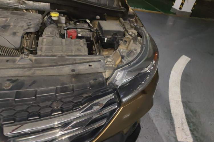 Used GAC Trumpchi GS4 2015 200T Manual Luxury Edition Engine Bay Left
