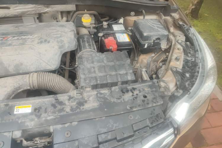 Used GAC Trumpchi GS4 2015 200T Manual Luxury Edition Engine Bay Left