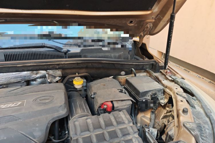 Used GAC Trumpchi GS4 2015 200T G-DCT Luxury Edition Engine Bay Left