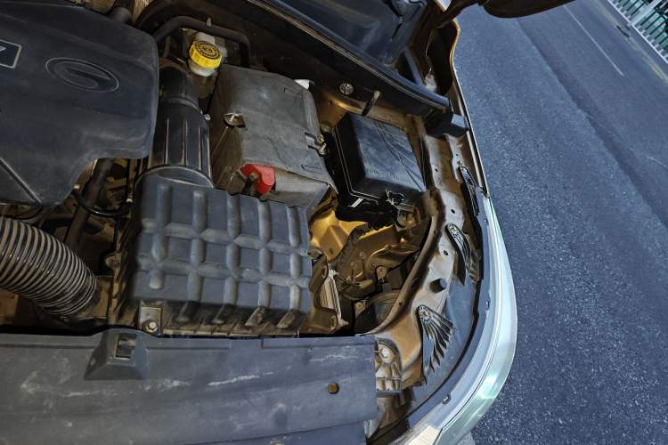 Used GAC Trumpchi GS4 2015 200T G-DCT Elite Edition Engine Bay Left