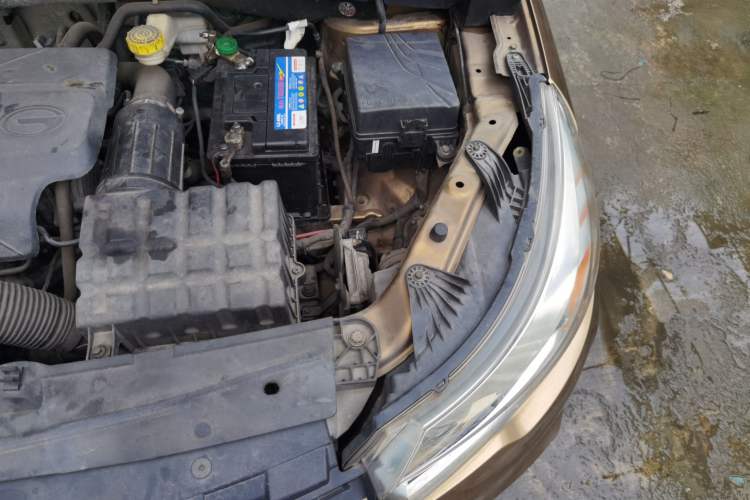 Used GAC Trumpchi GS4 2015 200T G-DCT Comfort Edition Engine Bay Left