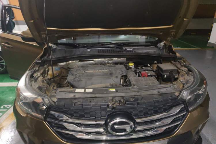 Used GAC Trumpchi GS4 2015 200T Manual Luxury Edition Engine Bay