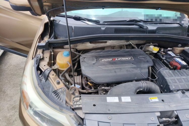 Used GAC Trumpchi GS4 2015 200T Manual Elite Edition Engine Bay Right