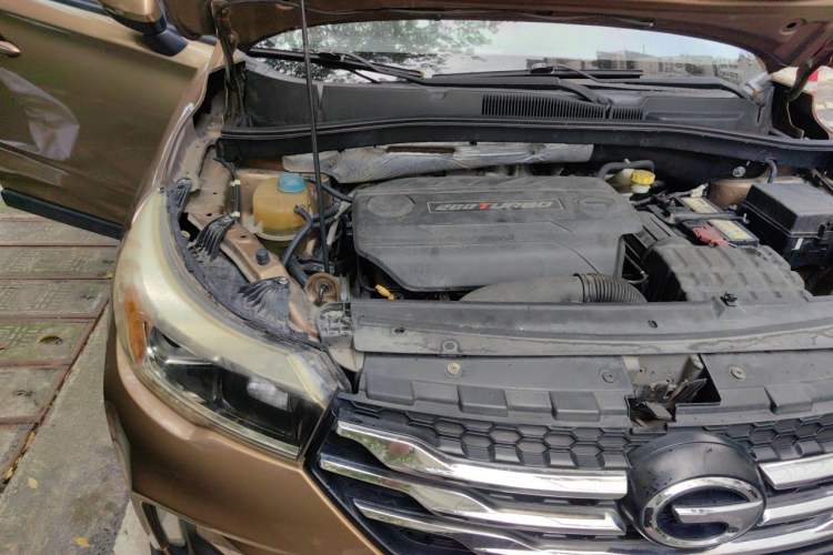 Used GAC Trumpchi GS4 2015 200T Manual Luxury Edition Engine Bay Right