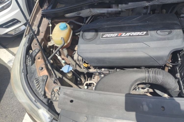 Used GAC Trumpchi GS4 2015 200T Manual Elite Edition Engine Bay Right