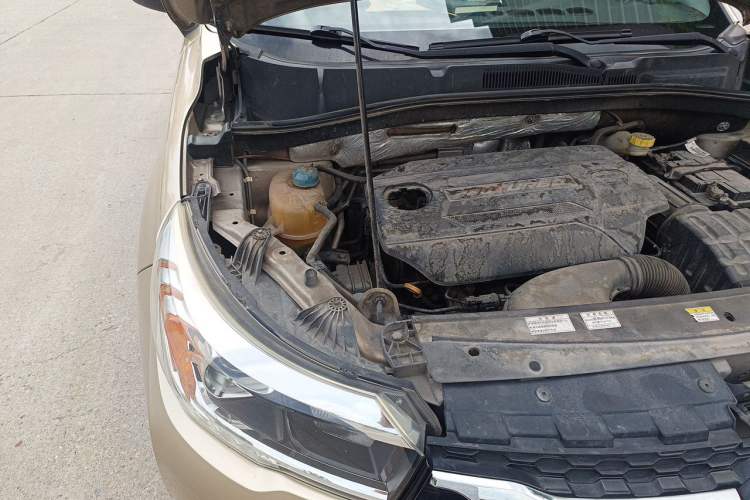 Used GAC Trumpchi GS4 2015 200T G-DCT Luxury Edition Engine Bay Right