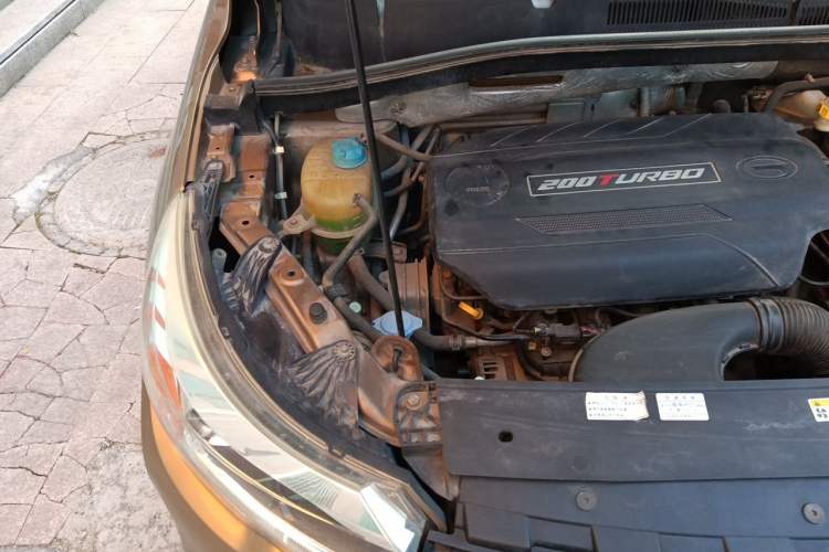 Used GAC Trumpchi GS4 2015 200T G-DCT Luxury Edition Engine Bay Right