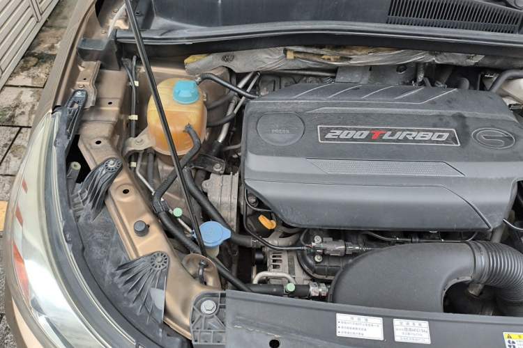Used GAC Trumpchi GS4 2015 200T G-DCT Elite Edition Engine Bay Right