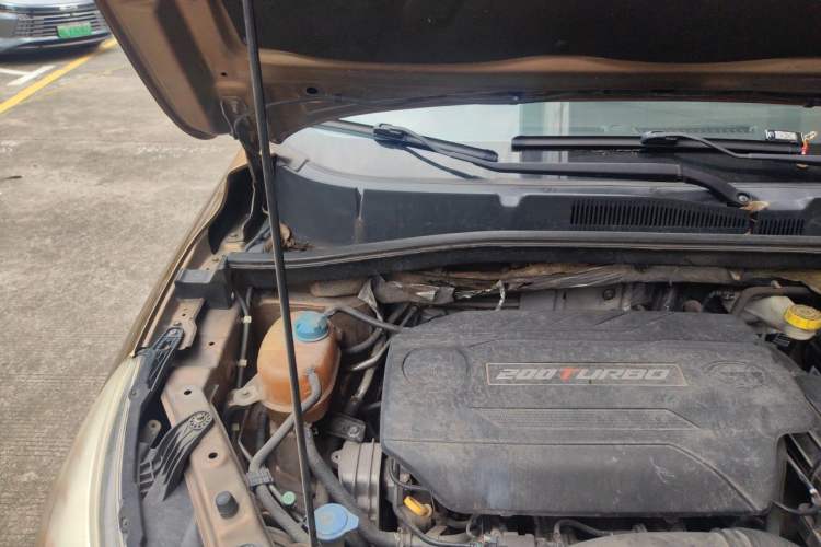 Used GAC Trumpchi GS4 2015 200T G-DCT Luxury Edition Engine Bay Right